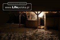 Sauna i balia ogrodowa zim± Sauny Ogrodowe www.LifePolska.pl www.sauna-ogrodowa.pl